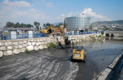 2 bin 205 kamyon atık çıktı