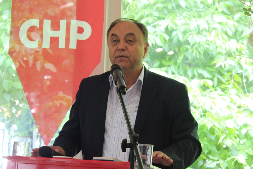 Akp'liler Büyük Hizmetlerin Şaşkınlığını Yaşıyor