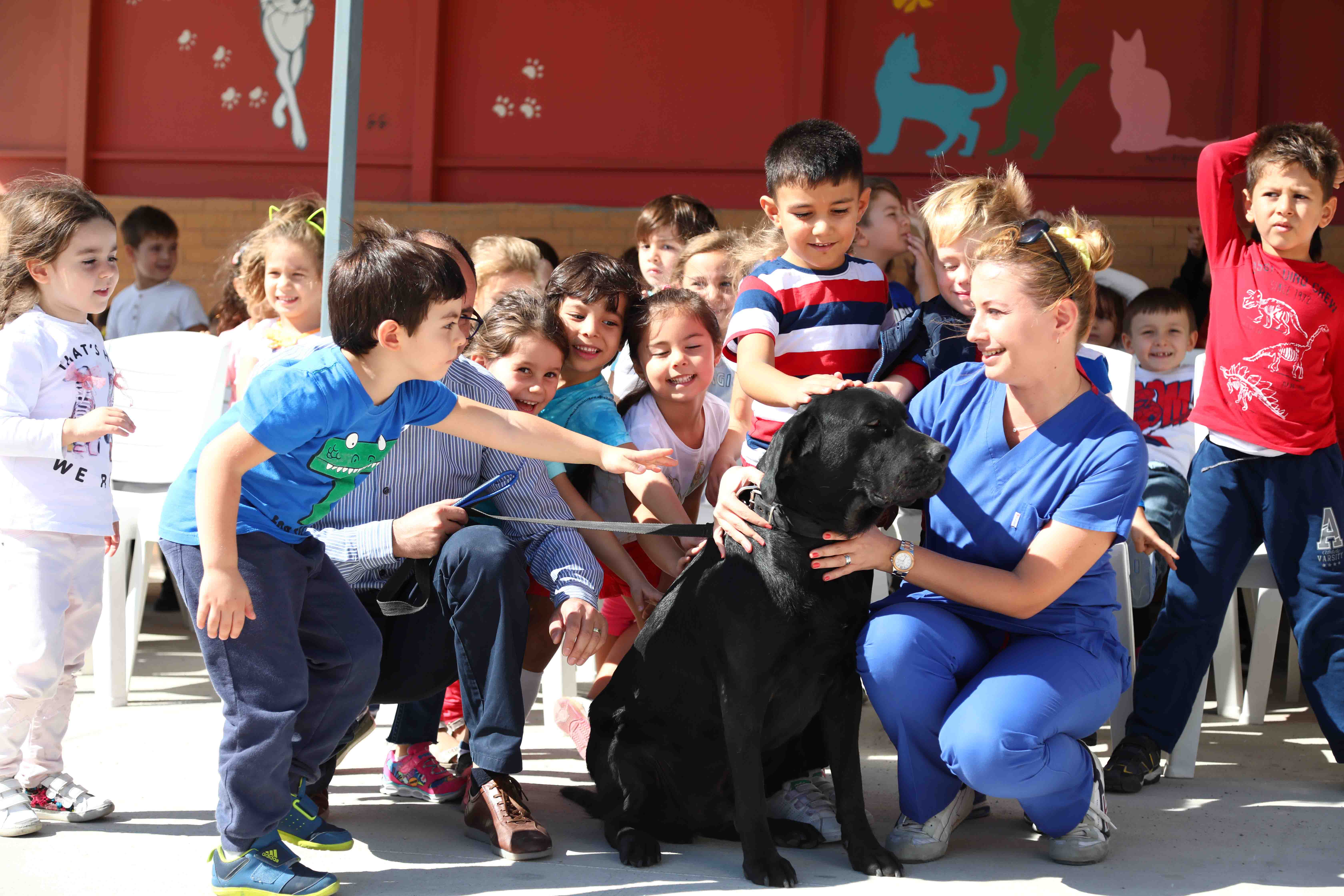 Bu dünyayı onlarla birlikte yaşıyoruz