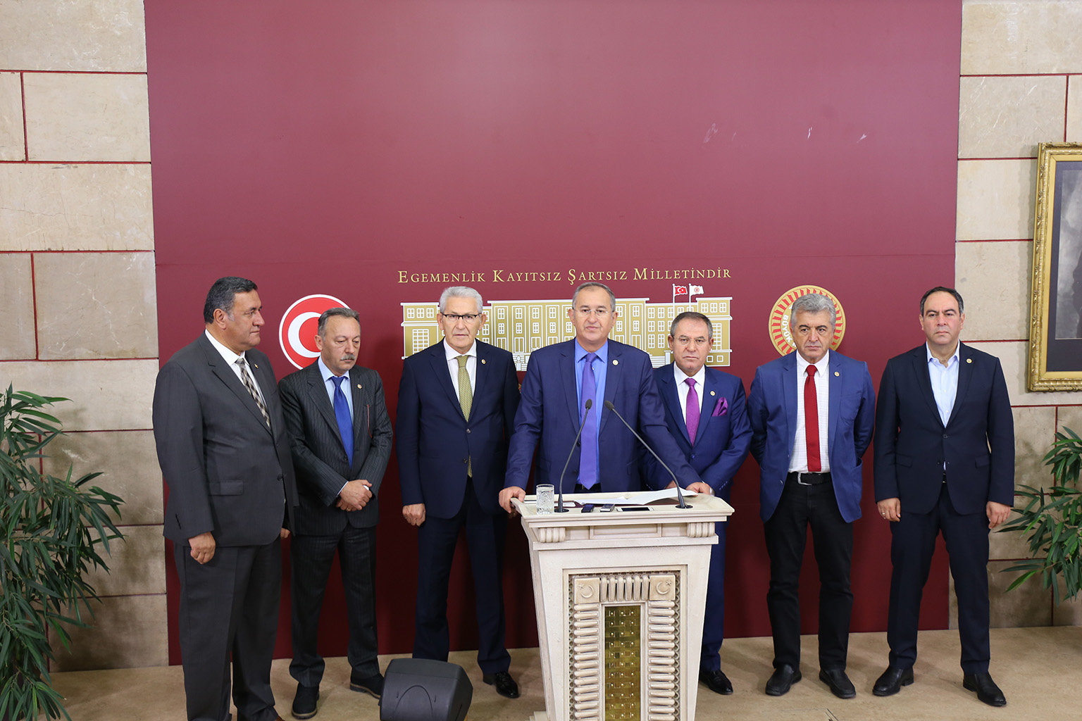 Sertel : Hukuk ayaklar altında, kanunlar çiğneniyor