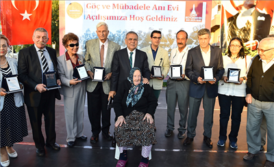 Her köşesinde hüzün var