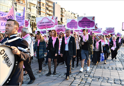 İzmir'de "Pembe farkındalık"