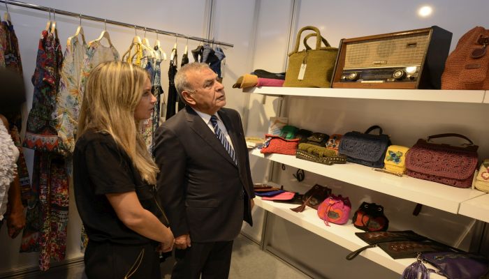 KÖYDEKİ KADINLARIN EMEKLERİ DÜNYAYA AÇILIYOR