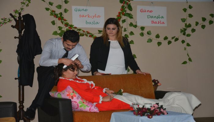 Lütfen Kızımla Evlenir Misiniz?