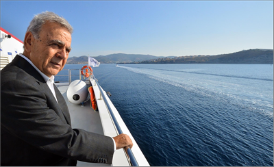 Güzelbahçe vapuruna kavuşuyor