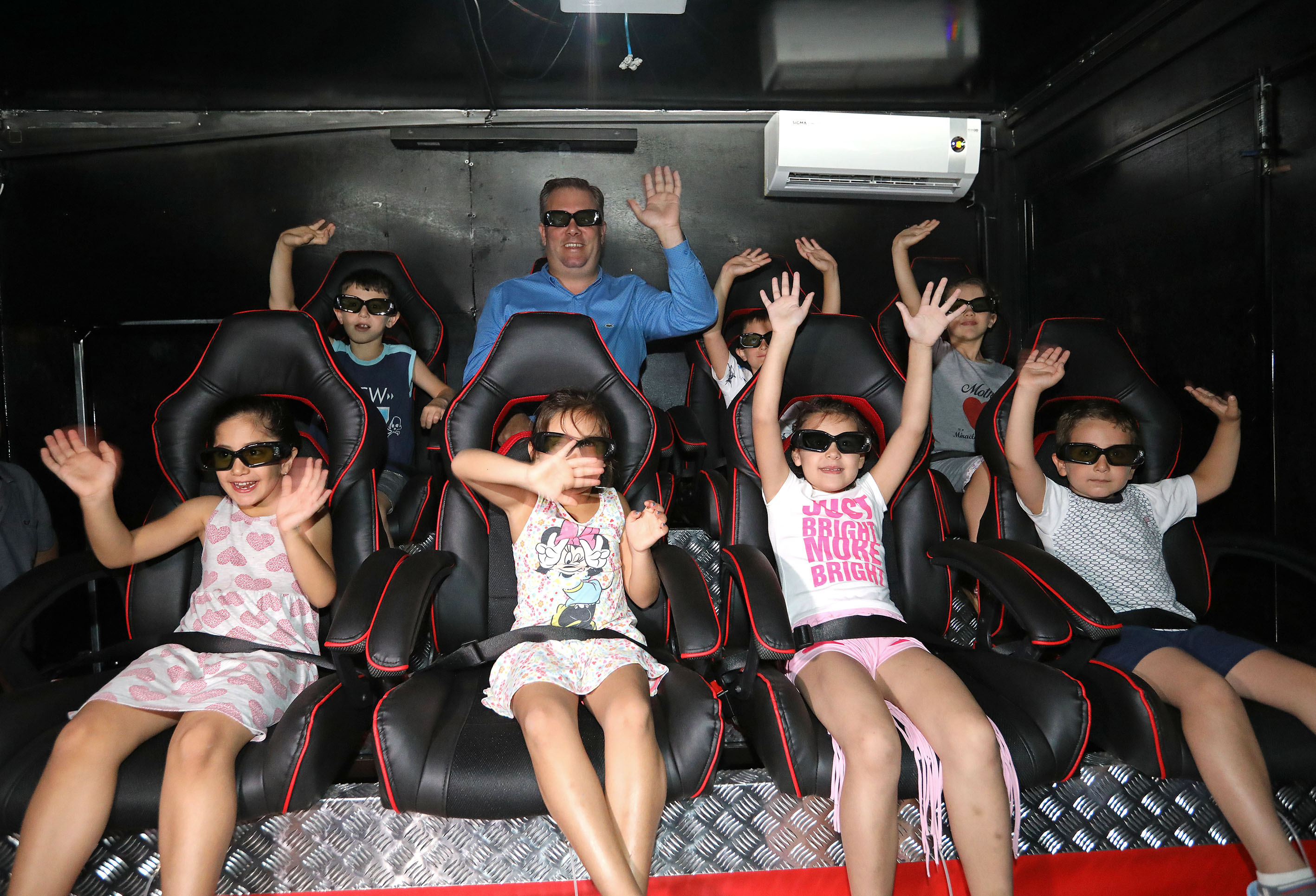 Miniklere 12 boyutlu hediye