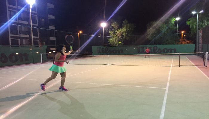 Bostanlı'da tenis şöleni