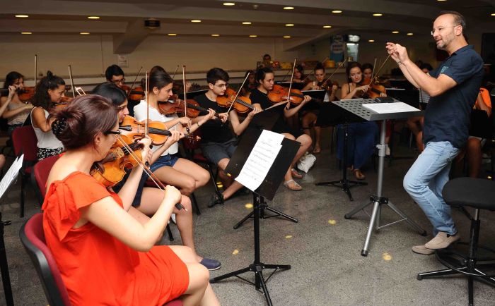 Karşıyaka’da yeni yıldızlar yetişiyor