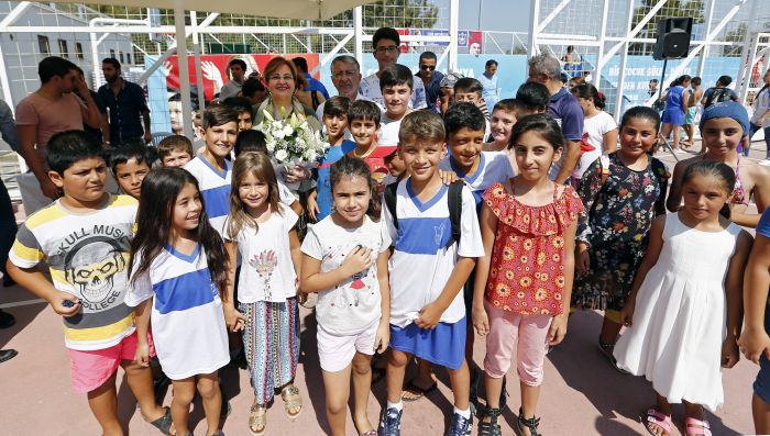 Havuz keyfi eğlenceyle noktalandı