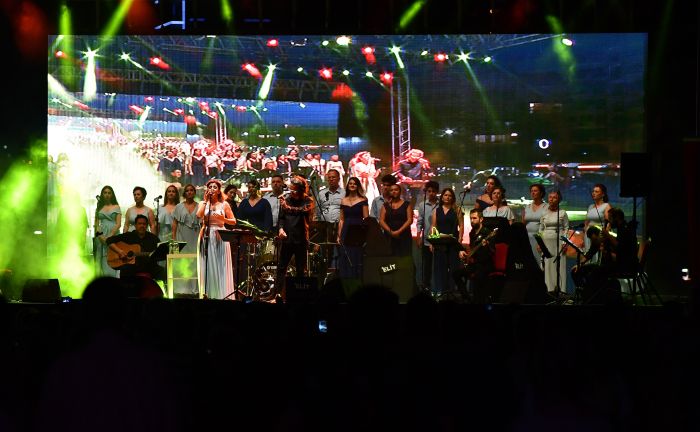 İzmir'den Barış Şarkıları
