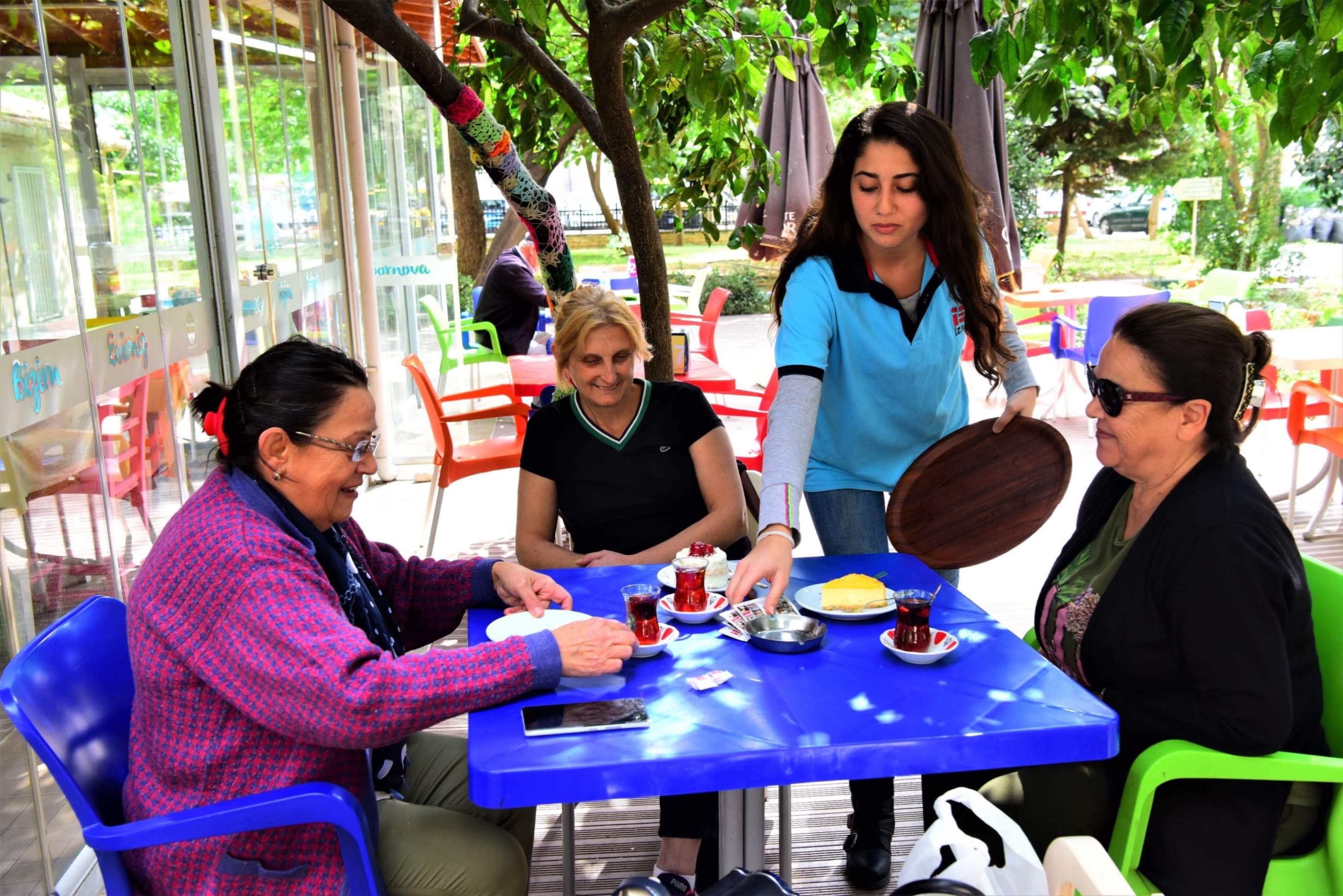 Bornova’da öğrencilere iş imkanı