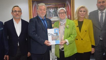 AK Parti  İESOB'ye  çıkarma  yaptı...