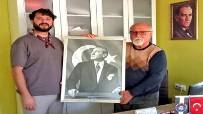 Başkan Lal Denizli’den Muhtarlara Anlamlı Hediye