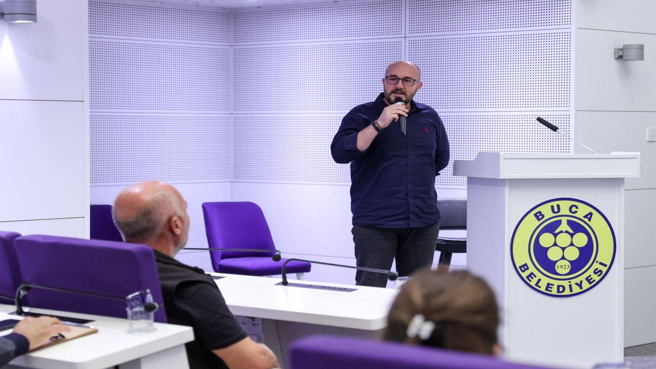 Buca Belediyesi’nden zeytin budama eğitimi