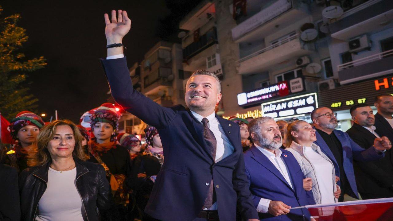 Buca’da 102. yıla yakışır kutlama