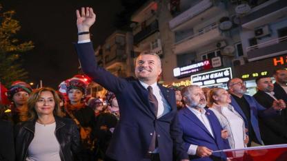 Buca’da 102. yıla yakışır kutlama