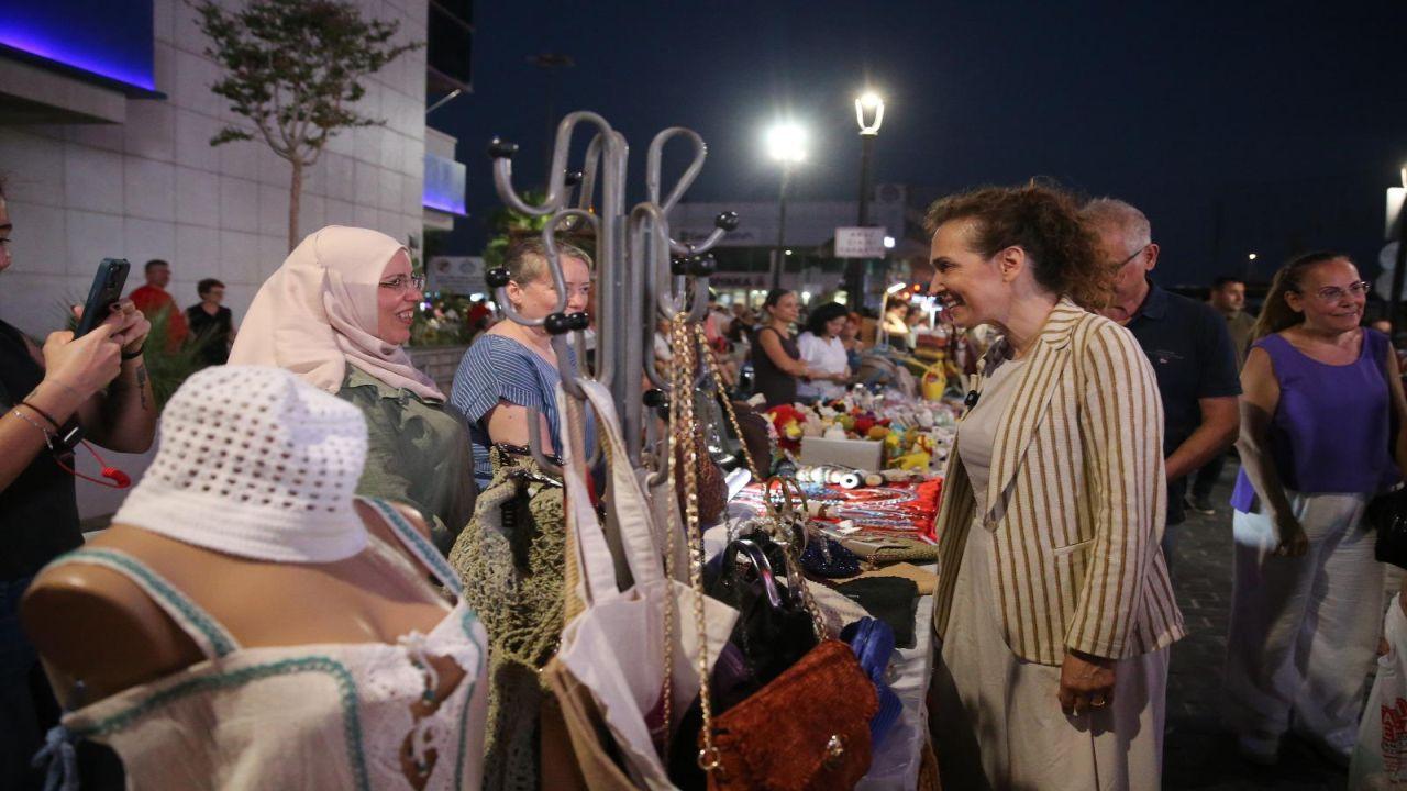 “El Emeği Gece Pazarı” kadınlara kazanç kapısı oldu