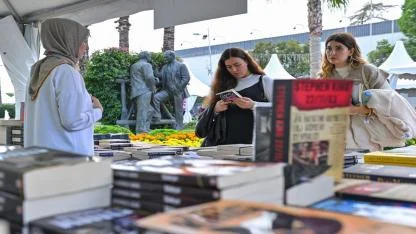 İZKİTAP’ta edebiyat şöleni sürüyor