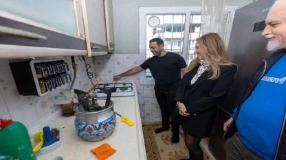 Ulubatlı’da ilk doğal gaz ateşi yandı