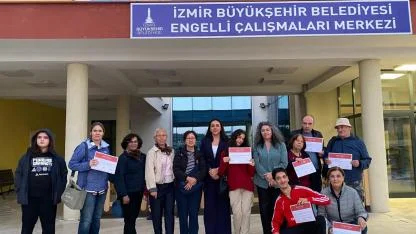 Singapurlu Art Terapist’ten engelliler ve ailelerine sanatla terapi