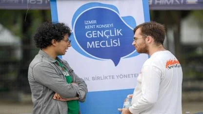 Üniversiteli gençler İzmir’e festivalle “merhaba” dedi