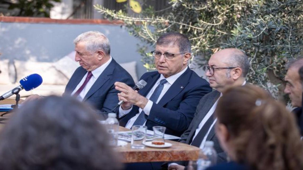 Başkan Tugay, Güzelbahçeli muhtarları dinledi