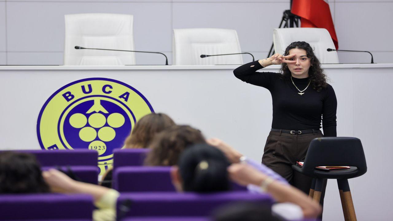 Belediye personeline işaret dili eğitimi