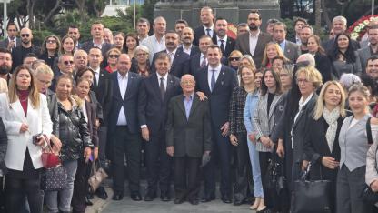 CHP İzmir’den 24 Kasım’da öğretmenlere destek mesajı