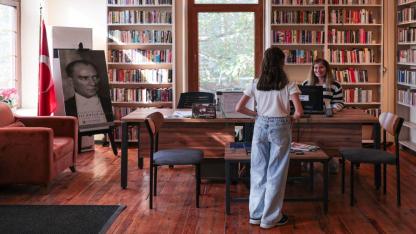 Cumhuriyet Kütüphanesi geleceği aydınlatıyor