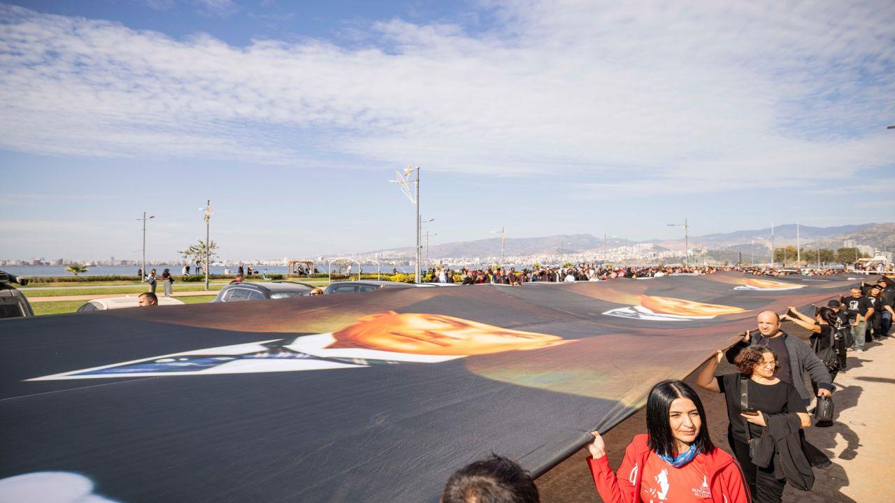 İzmir Ata’sına yürüdü