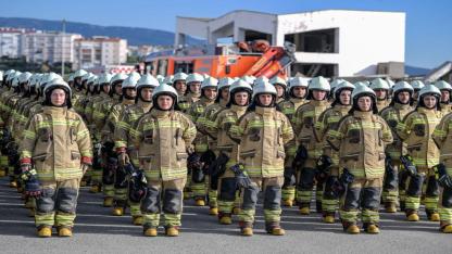 İzmir’in yeni itfaiye memurları göreve hazır