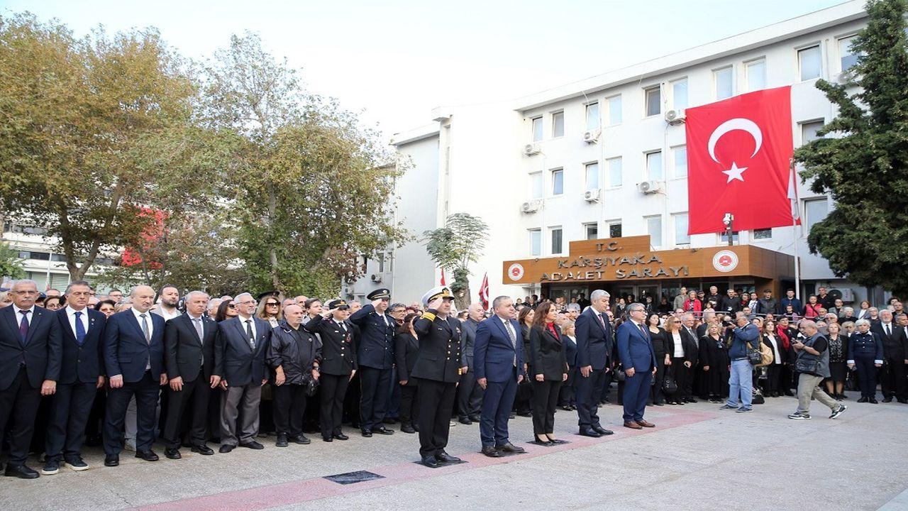 Karşıyakalılar “Ata’ya Saygı Zinciri”nde buluştu