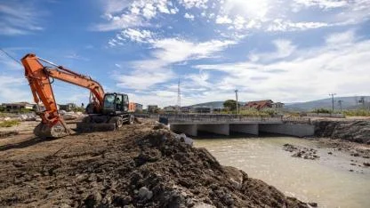 Yarımada’daki derelerden 100 bin ton malzeme çıkarıldı