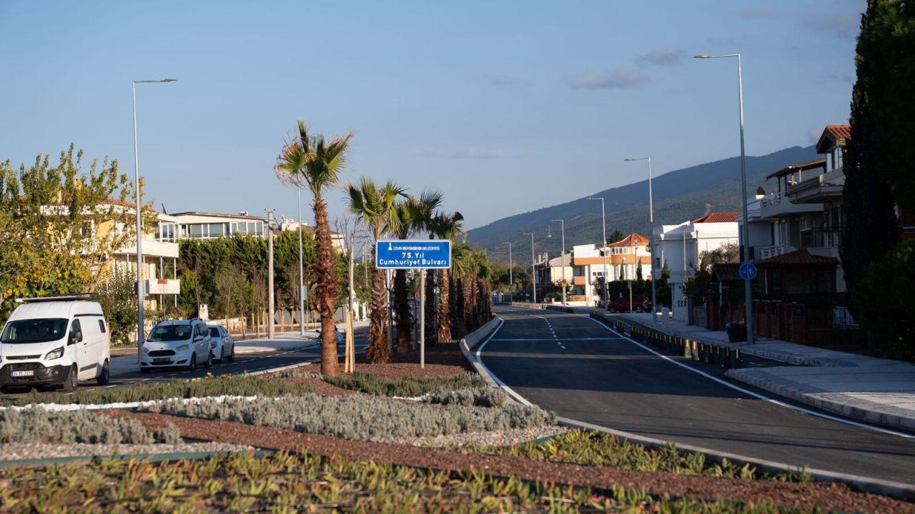 75. Yıl Cumhuriyet Bulvarı&#039;nın ilk etabı trafiğe açıldı