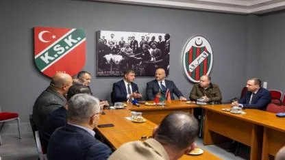 Başkan Tugay’dan iki efsaneye ziyaret