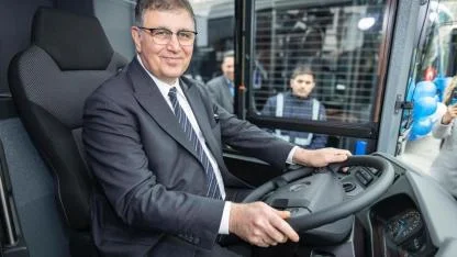 Başkan Tugay’ın Engelliler Günü’nde duyurduğu “Duraktayım” müjdesi hayata geçti