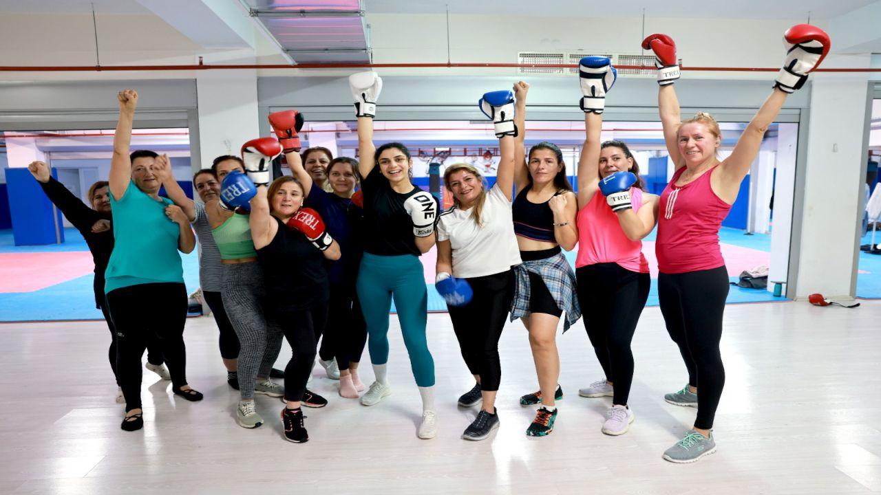 Bayraklı’da Kadınlara Ücretsiz “Tae-Bo” Dersleri Başladı