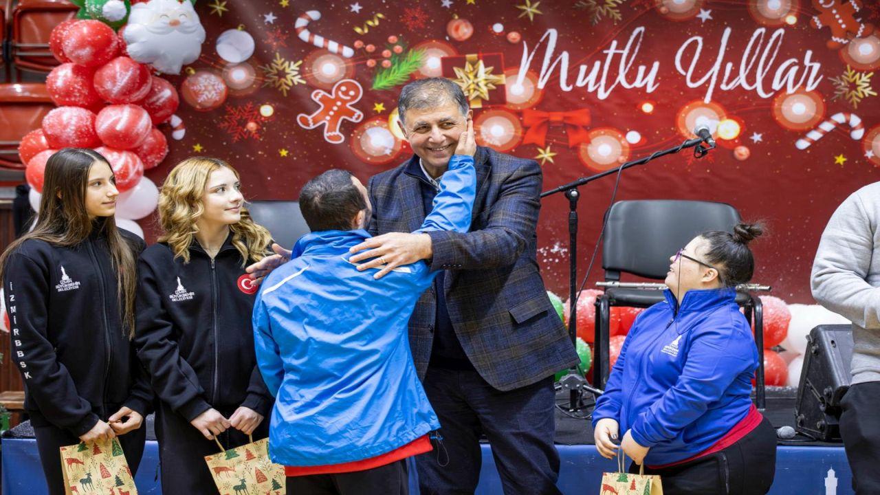 “Bize mutluluk gözyaşları döktürün”