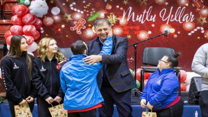 “Bize mutluluk gözyaşları döktürün”