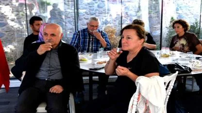 Bornova’da 1500 zeytin ağacında hasada başlandı