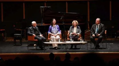 Dünya Türk Dili Ailesi Günü İzmir’de ilk kez düzenlendi