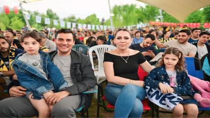 Ferdi Zeyrek Vakfı’ndan Kırsaldaki Çocuklara Kışlık Giysi Destek Kampanyası