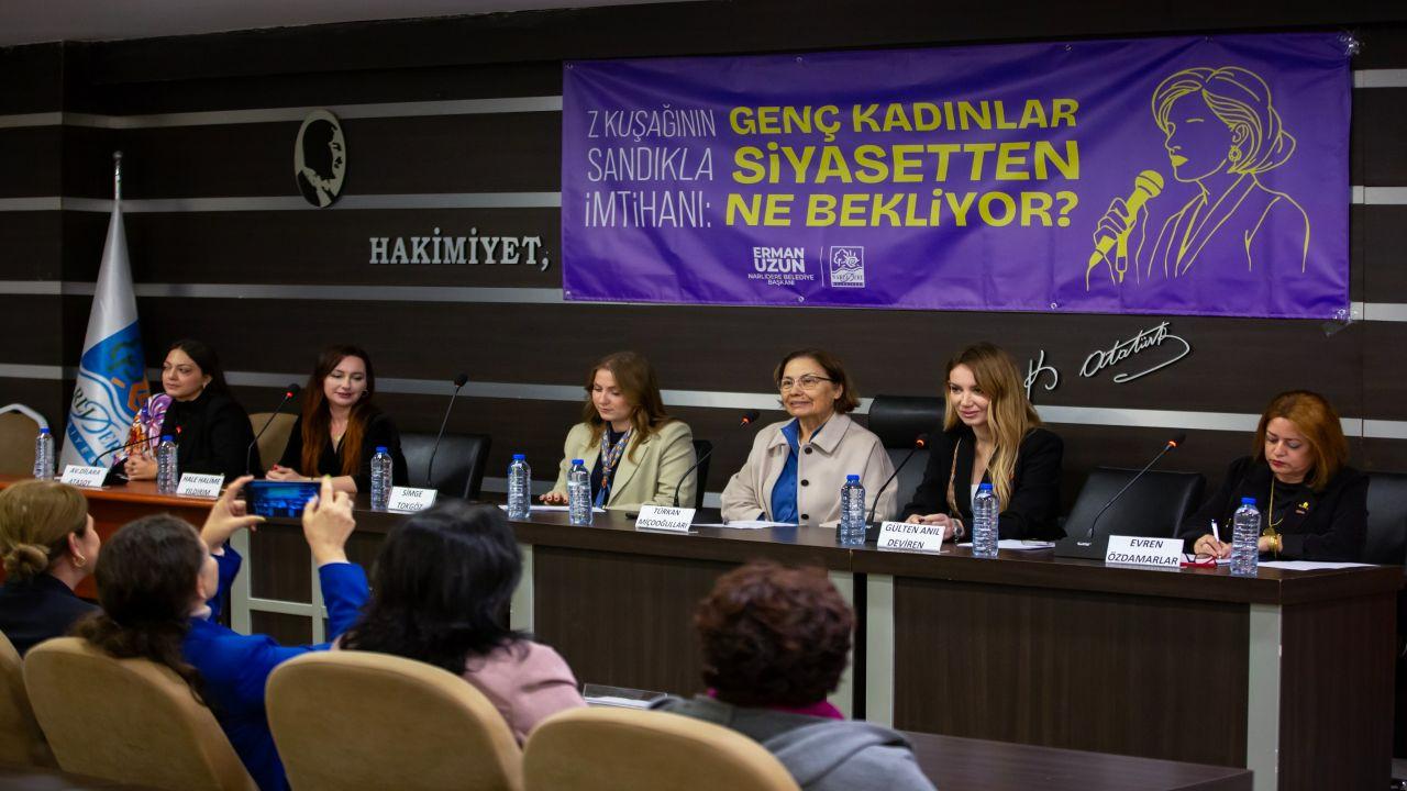 Genç kadınlar,narlıdere&#039;de ses yükseltti