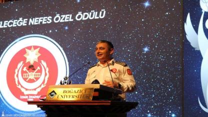 İzmir İtfaiyesi’ne “Geleceğe Nefes Özel Ödülü”