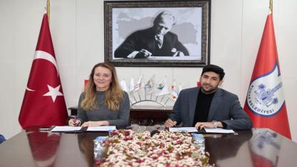 Konak'ta ‘genç’ protokol