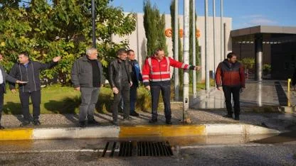 “Tüm ekiplerimizle sahadayız, vatandaşlarımızın yanındayız”