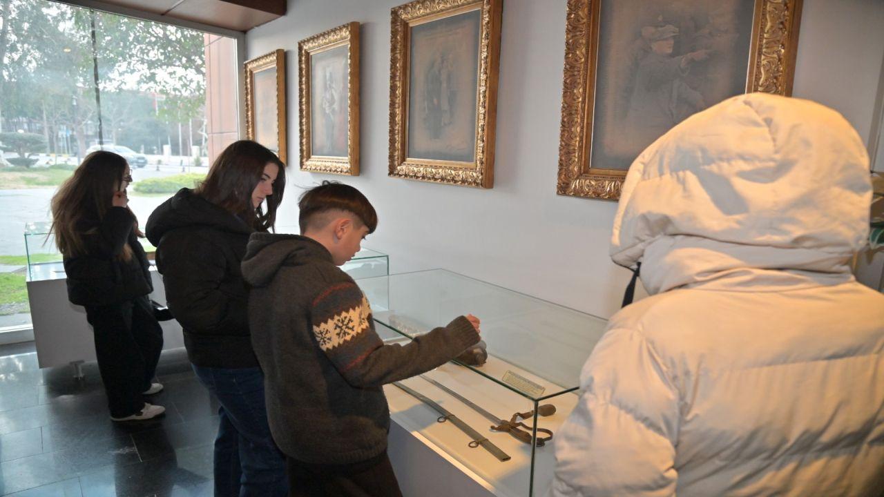 Başkan Dutlulu’dan Öğrencilere Karne Hediyesi