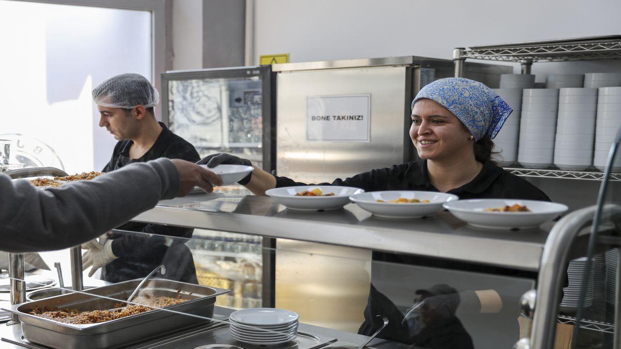 Buca’da dayanışma sofrası büyüyor