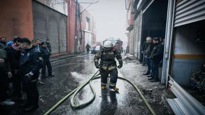 Buca’da depo yangını kısa sürede söndürüldü