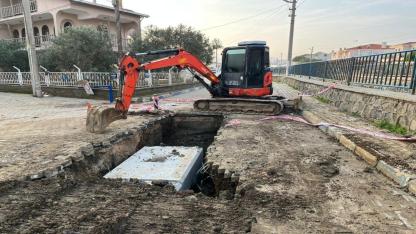 Foça Belediyesi Kentin Her Noktasında Sahada